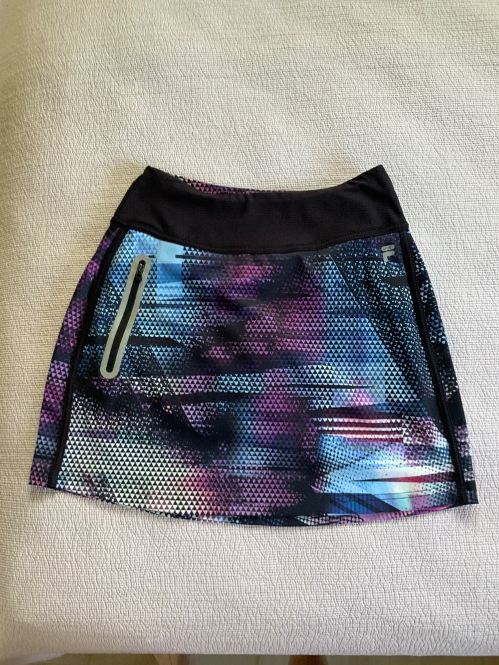 Fila Sports, Ladies skort for golf, 16 inch length in size XS